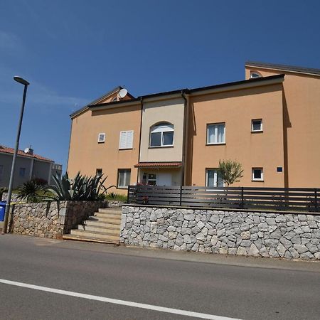 Apartment Lucy Malinska Esterno foto